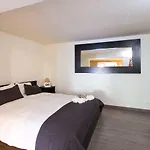 4 Barcelona